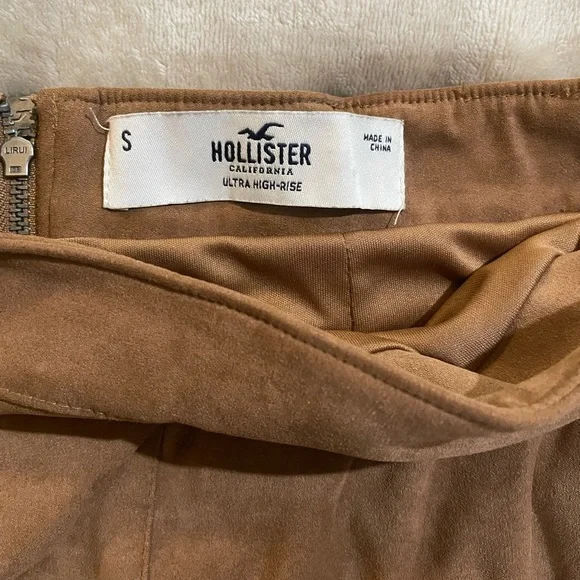Hollister Suede Skirt - Picture 2 of 5